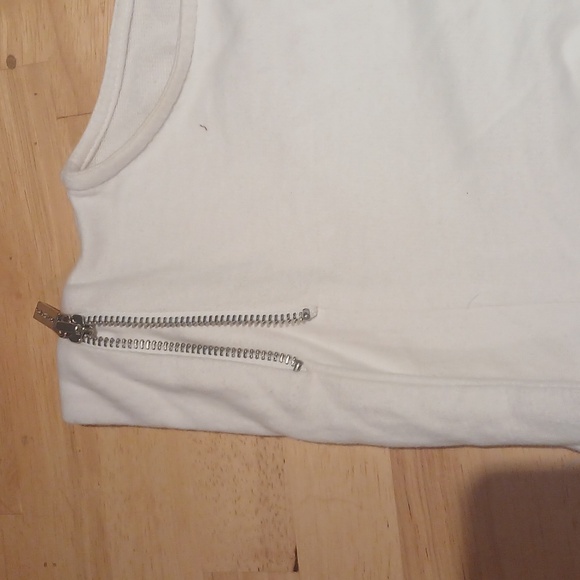 Woman's "Micheal Korrs" short-sleeved sweater - Picture 3 of 11